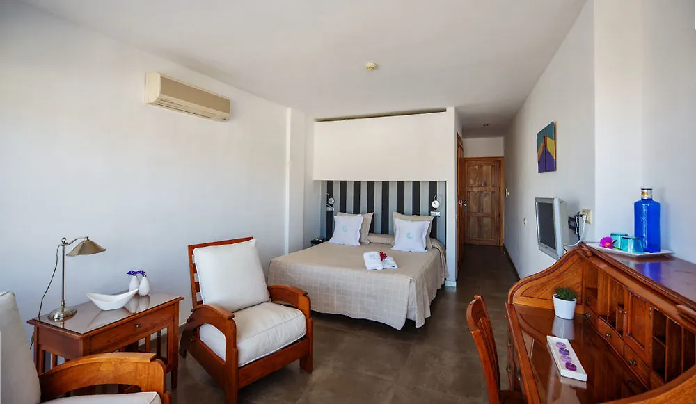 El Tio Kiko Hotel Agua Amarga  3*, Agua Amarga (Almeria)